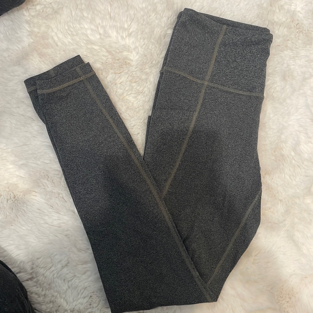 Athleta grey leggings with pockets - size small